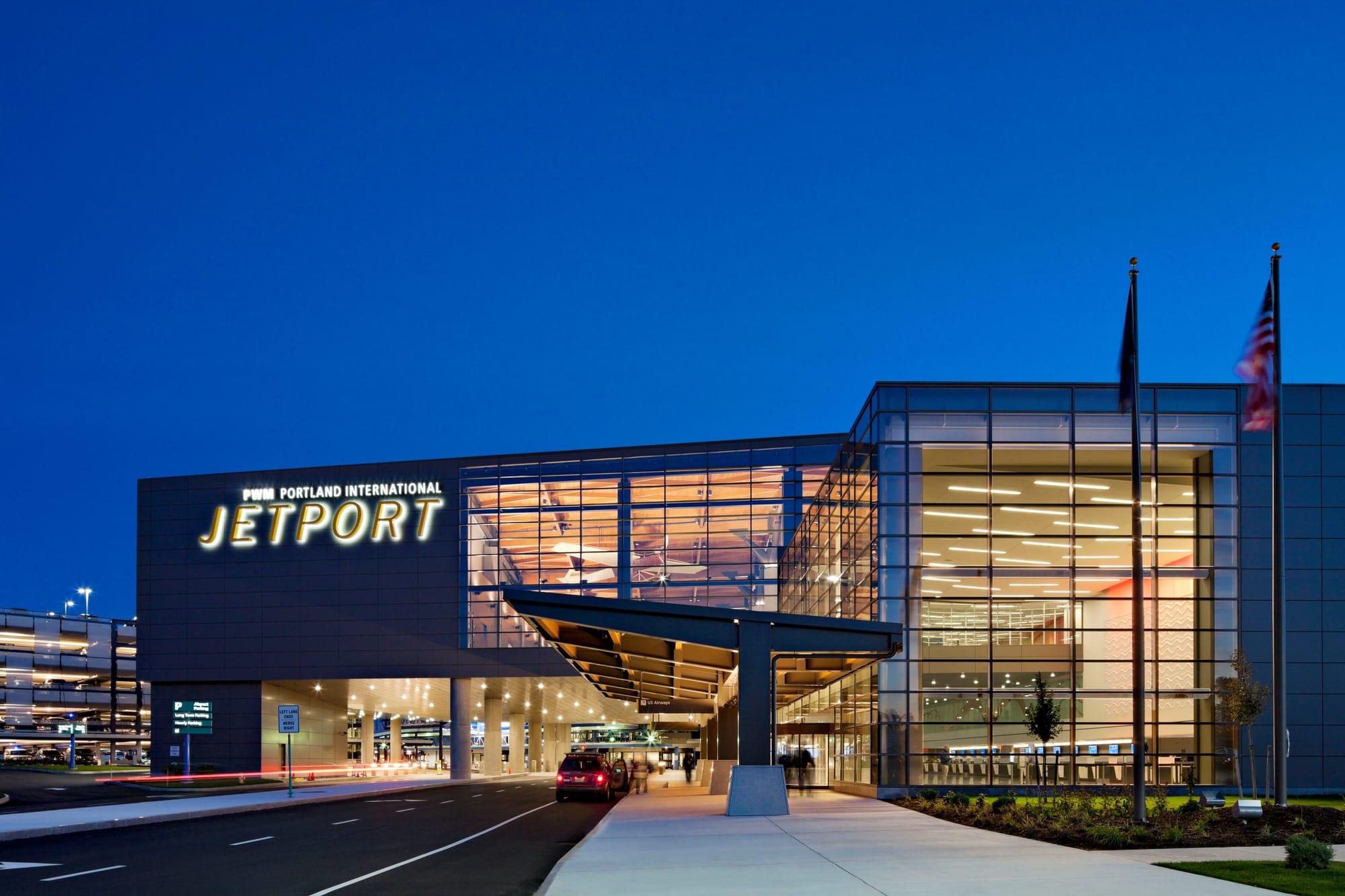 From banjo to toastrack to starfish: opportunities in the changing shape of airports and their mega-terminals