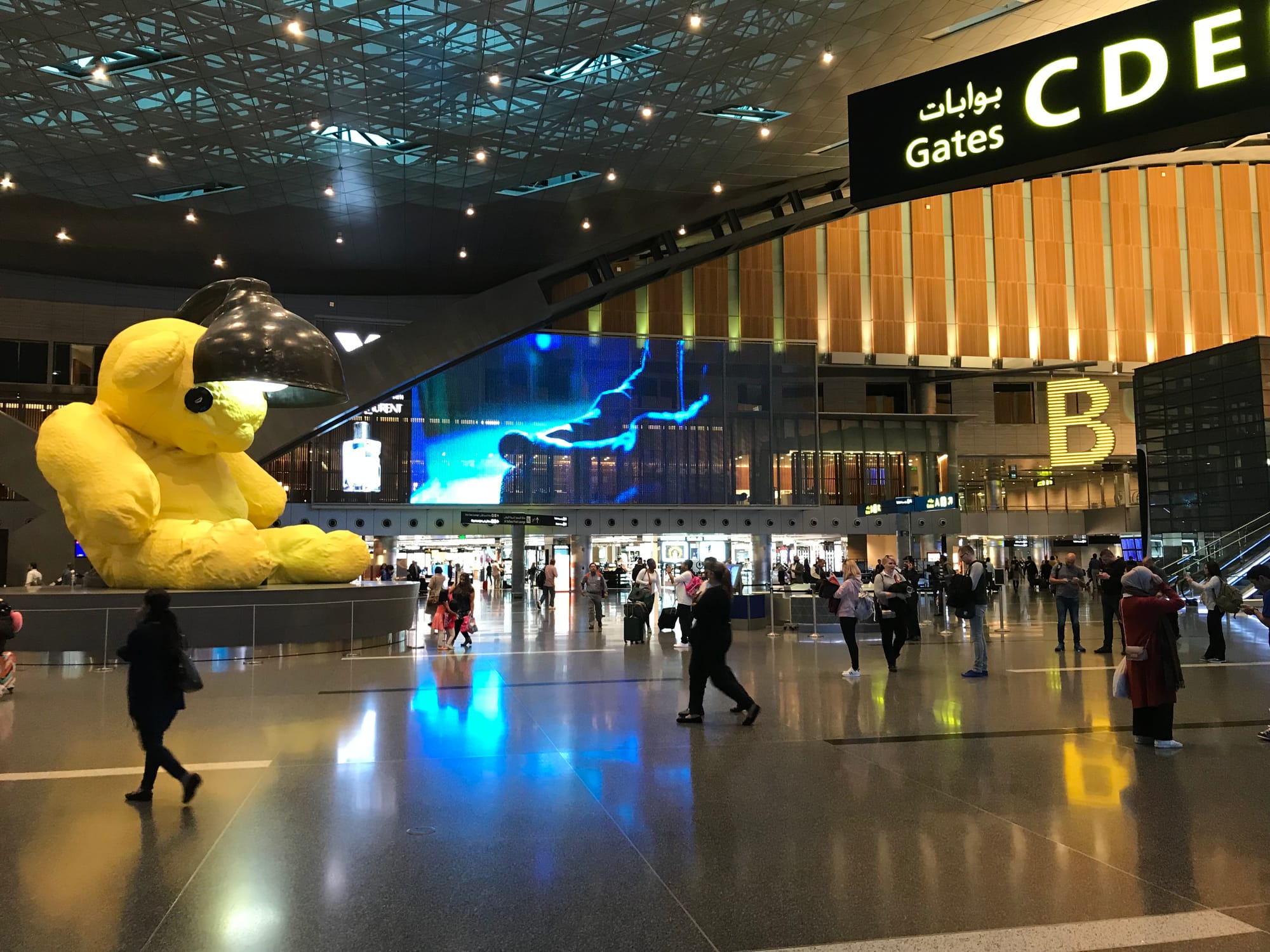 From banjo to toastrack to starfish: opportunities in the changing shape of airports and their mega-terminals