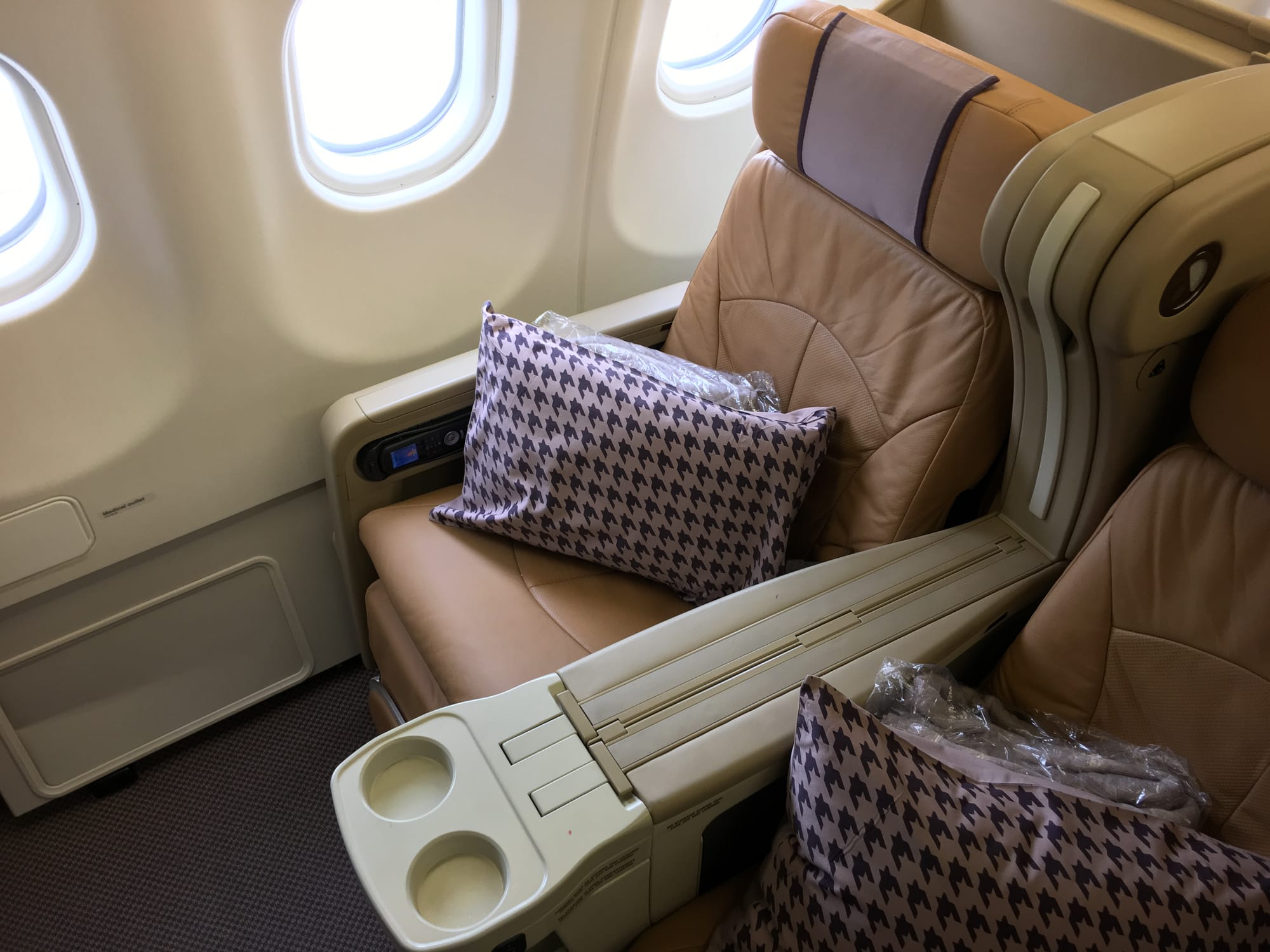 A beige seat. What, you wanted ALT text help? Very sneaky.